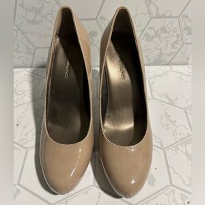 Bandolino Nude Patent Heels